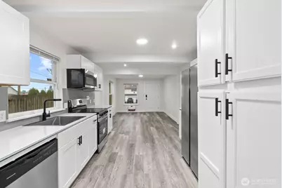 808 E 59th Street, Tacoma, WA 98404 - Photo 13