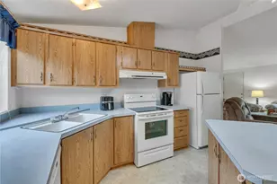 10702 63rd St E, Puyallup, WA 98372 - Photo 13