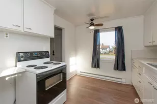 938 E 6th St, Port Angeles, WA 98362 - Photo 7