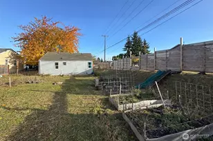 938 E 6th St, Port Angeles, WA 98362 - Photo 27