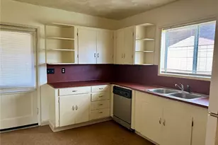 2428 Pacific Ave, Hoquiam, WA 98550 - Photo 3