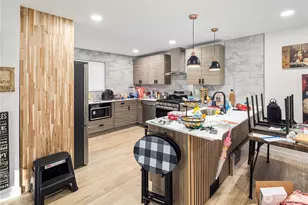 900 NE 105th St, Seattle, WA 98125 - Photo 5