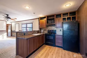 225 NE Ernst, Oak Harbor, WA 98277 - Photo 21