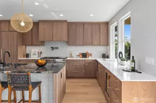 2571 26th Ave W, Seattle, WA 98199 - Photo 13