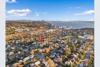 2571 26th Avenue W, Seattle, WA 98199 - Photo 3