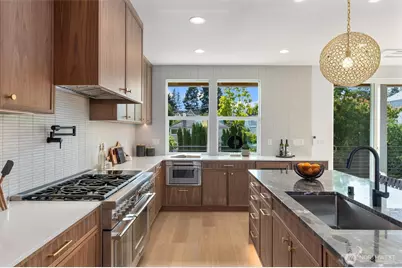 2571 26th Avenue W, Seattle, WA 98199 - Photo 23