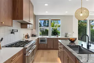 2571 26th Ave W, Seattle, WA 98199 - Photo 23