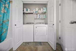 801 Rainier Ave N, Renton, WA 98057 - Photo 11