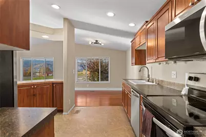 561 Morning View Avenue, East Wenatchee, WA 98802 - Photo 7