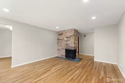 604 N 201st Street, Shoreline, WA 98133 - Photo 11