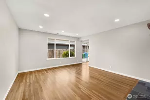 604 N 201st St, Shoreline, WA 98133 - Photo 7