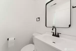 604 N 201st St, Shoreline, WA 98133 - Photo 23