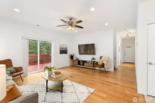 7655 NE 204th Pl, Kenmore, WA 98028 - Photo 5