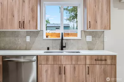 12531 25th Avenue NE #Unit A, Seattle, WA 98125 - Photo 9