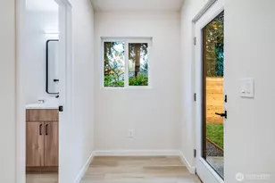 12531 25th Ave NE, Seattle, WA 98125 - Photo 13