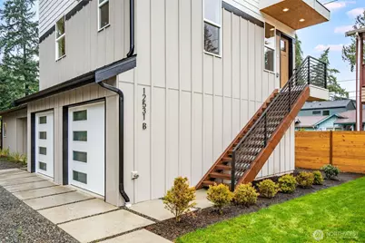12531 25th Avenue NE #Unit B, Seattle, WA 98125 - Photo 31