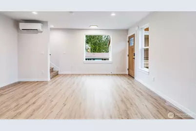 12531 25th Avenue NE #Unit B, Seattle, WA 98125 - Photo 5