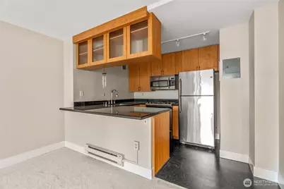 1105 Spring Street #701, Seattle, WA 98104 - Photo 7