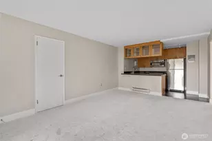 1105 Spring St, Seattle, WA 98104 - Photo 13