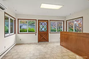 690 N 3rd Pl, Kalama, WA 98625 - Photo 7