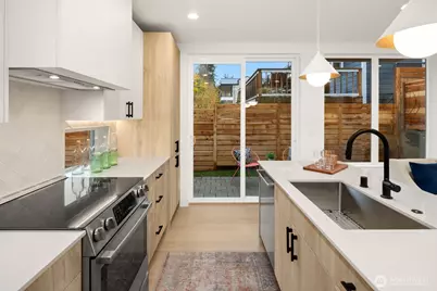 808 34th Avenue, Seattle, WA 98122 - Photo 11