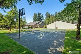 25025 SE Klahanie Blvd, Sammamish, WA 98029 - Photo 17