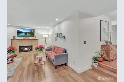 4629 W Lake Sammamish Parkway SE #H206, Issaquah, WA 98027 - Photo 5