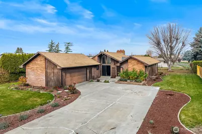 9410 Albert Way SE, Moses Lake, WA 98837 - Photo 1