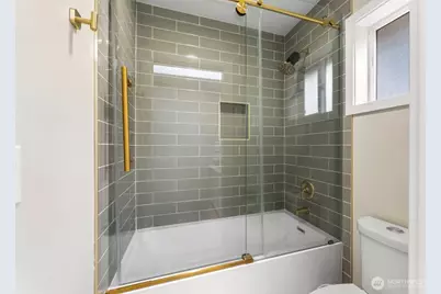 5228 Highland Dr SE, Auburn, WA 98092 - Photo 17