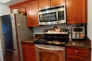 14006 SE 6th, Bellevue, WA 98007 - Photo 5