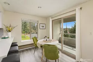 23405 Lakeview Dr, Mountlake Terrace, WA 98043 - Photo 7