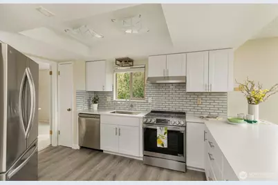 23405 Lakeview Drive #H306, Mountlake Terrace, WA 98043 - Photo 9