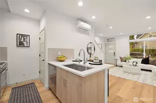 7005 9th Ave NE, Seattle, WA 98115 - Photo 11