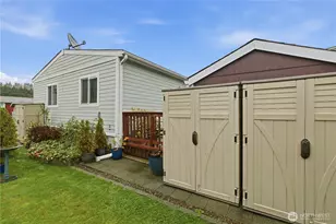 15271 Oak Dr, Renton, WA 98058 - Photo 25