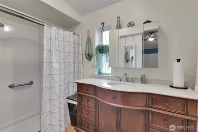 15271 Oak Drive, Renton, WA 98058 - Photo 17