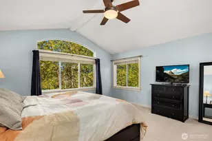 1719 271st Ave SE, Sammamish, WA 98075 - Photo 17