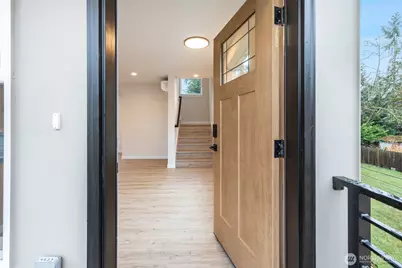 12531 25th Avenue NE #Unit B, Seattle, WA 98125 - Photo 3