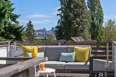 3642 A Interlake Avenue N, Seattle, WA 98103 - Photo 3