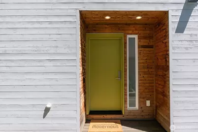 3642 A Interlake Avenue N, Seattle, WA 98103 - Photo 5