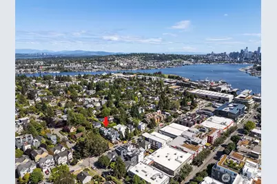 3642 A Interlake Avenue N, Seattle, WA 98103 - Photo 31