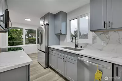 17017 4th Avenue NE, Shoreline, WA 98155 - Photo 13