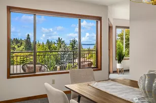 1071 4th Ave S, Edmonds, WA 98020 - Photo 11