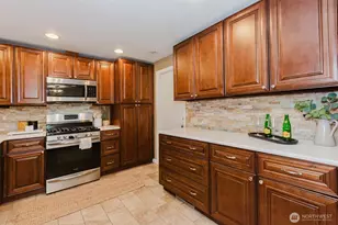 1135 Hillandale Dr E, Port Orchard, WA 98366 - Photo 11