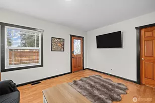 7012 47th Ave NE, Marysville, WA 98270 - Photo 5