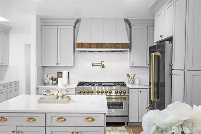 1014 4th Avenue N, Seattle, WA 98109 - Photo 11