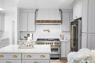 1014 4th Ave N, Seattle, WA 98109 - Photo 11