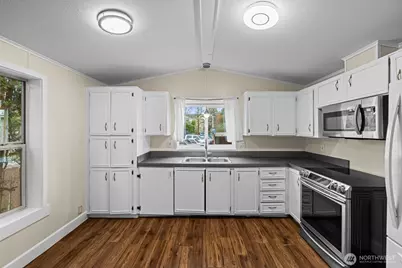 10302 Lakeview Avenue SW #42, Lakewood, WA 98499 - Photo 5