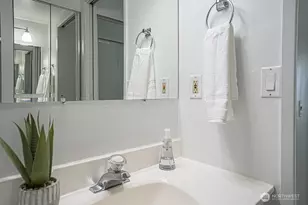 4027 Beach Dr SW, Seattle, WA 98116 - Photo 15