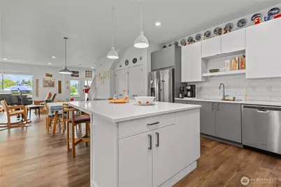 32652 Hemlock Avenue SE, Black Diamond, WA 98010 - Photo 11