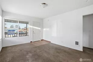 344 Douglas St, Longview, WA 98632 - Photo 7